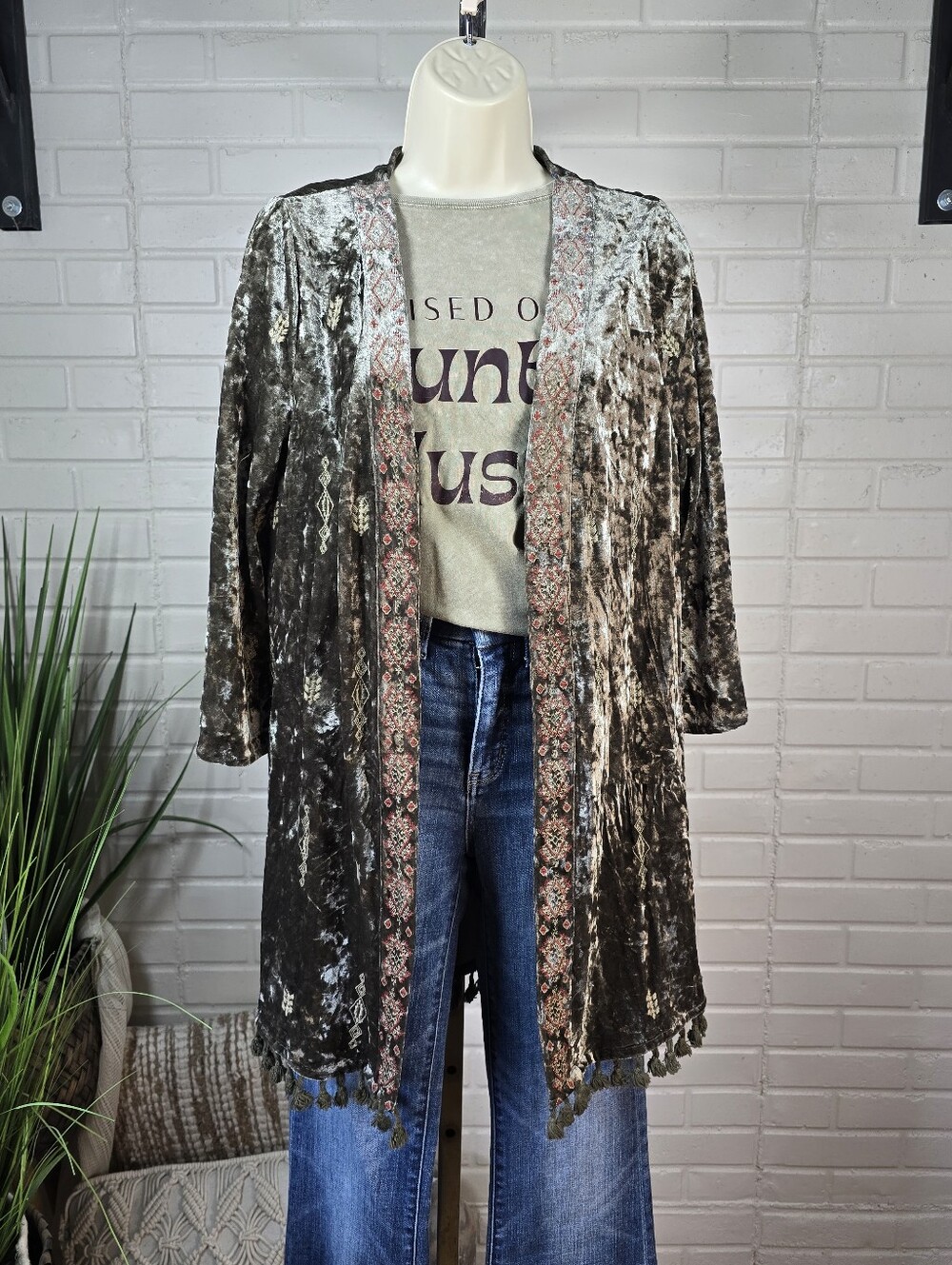 Easel Velvet Open Front Cardigan Embroidered Trim Olive Green Small
